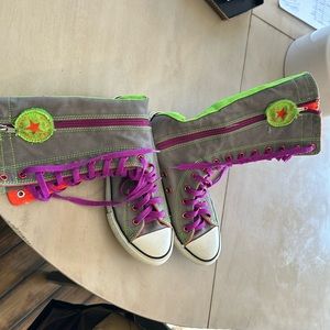 Big kid size 5 tall converse